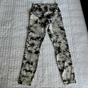 Lululemon shibori wunder under